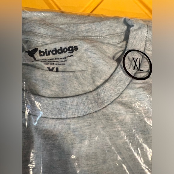 Bird Dog XL Pocket Tee - Picture 1 of 2